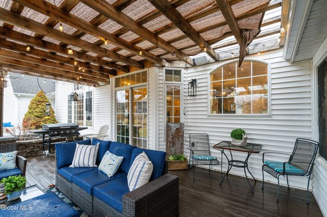 7 Royal Henley Court, Saratoga Springs, Outside, NY 12866