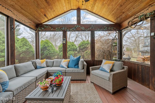 7 Royal Henley Court, Saratoga Springs, Outside, NY 12866