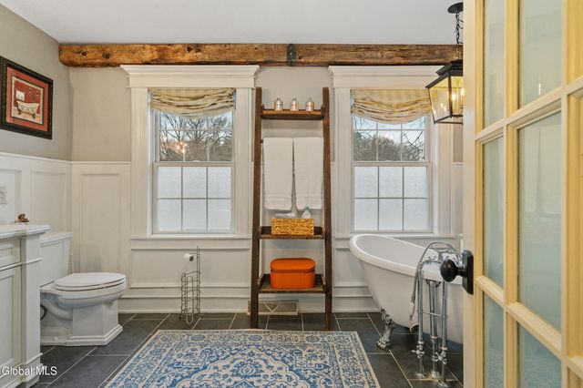 7 Royal Henley Court, Saratoga Springs, Outside, NY 12866