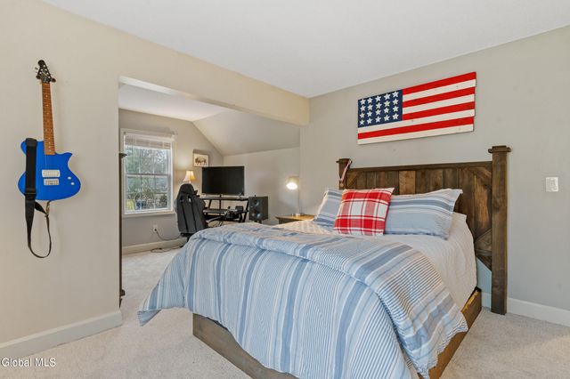 7 Royal Henley Court, Saratoga Springs, Outside, NY 12866