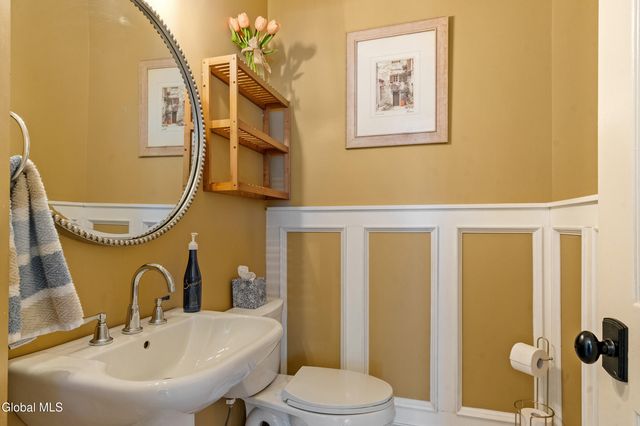 7 Royal Henley Court, Saratoga Springs, Outside, NY 12866