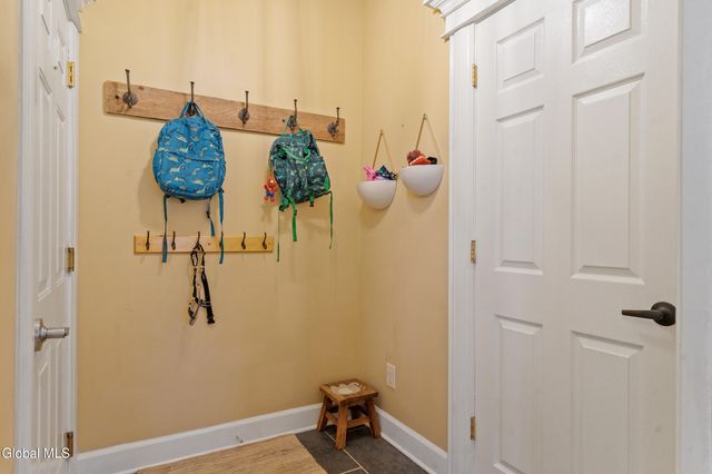 7 Royal Henley Court, Saratoga Springs, Outside, NY 12866