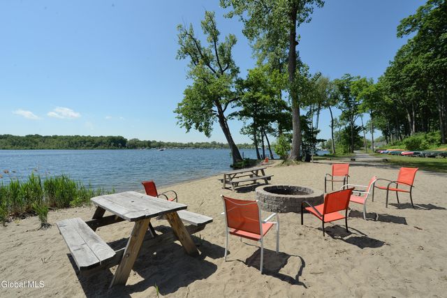 7 Royal Henley Court, Saratoga Springs, Outside, NY 12866