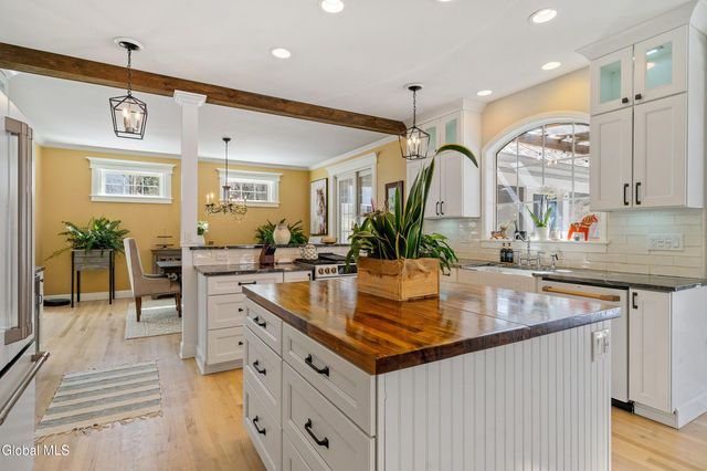 7 Royal Henley Court, Saratoga Springs, Outside, NY 12866