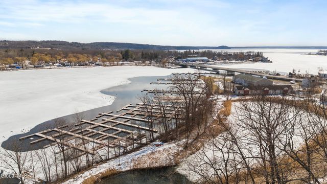 7 Royal Henley Court, Saratoga Springs, Outside, NY 12866