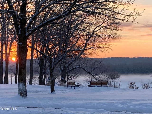 7 Royal Henley Court, Saratoga Springs, Outside, NY 12866