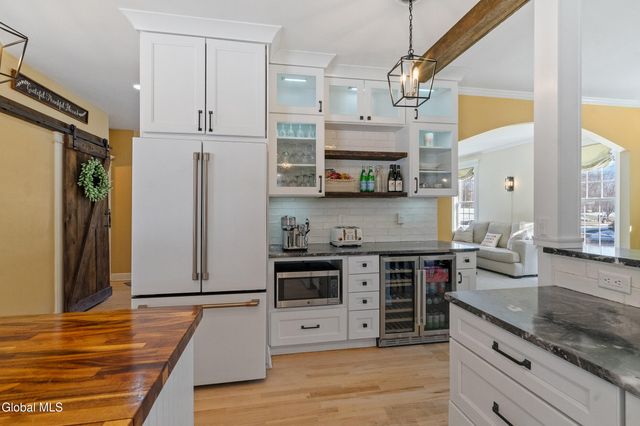 7 Royal Henley Court, Saratoga Springs, Outside, NY 12866