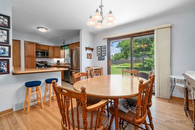 1407 Washington Street, Lake In The Hills, IL 60156