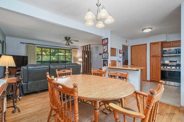 1407 Washington Street, Lake In The Hills, IL 60156