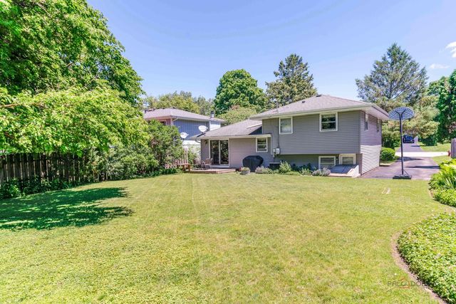 1407 Washington Street, Lake In The Hills, IL 60156