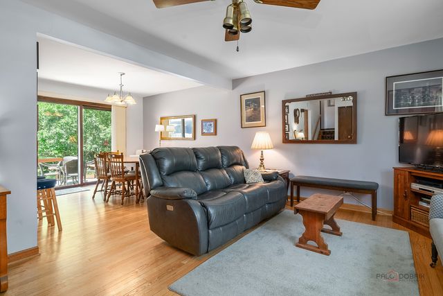 1407 Washington Street, Lake In The Hills, IL 60156