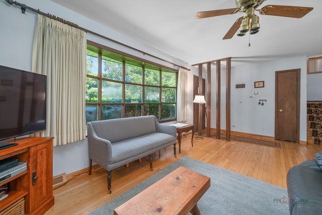 1407 Washington Street, Lake In The Hills, IL 60156