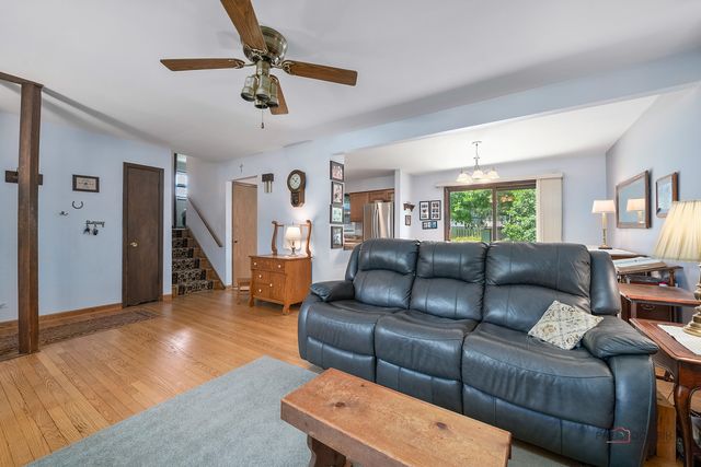 1407 Washington Street, Lake In The Hills, IL 60156