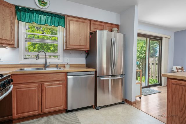 1407 Washington Street, Lake In The Hills, IL 60156