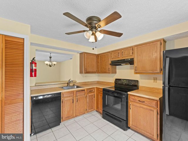55 VICTORIA MANOR CT, Sicklerville, NJ 08081