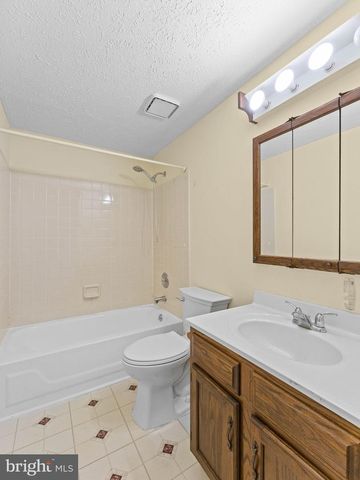 55 VICTORIA MANOR CT, Sicklerville, NJ 08081