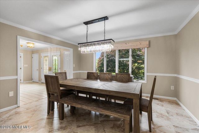 26 Ruset Lane, Farmingdale, NJ 07727