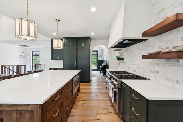 5736 57th Street Cove N, Lake Elmo, MN 55042