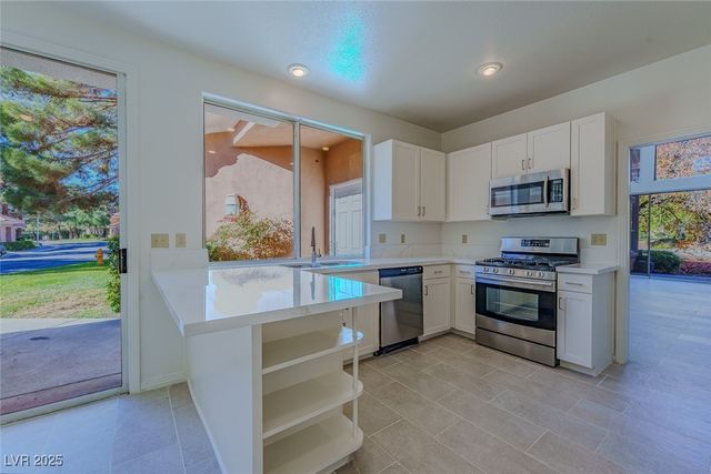 4957 Crooked Stick Way, Las Vegas, NV 89113