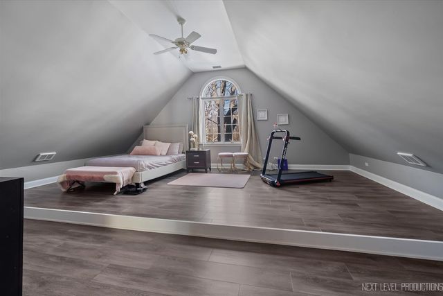 4206 Royal Fox Drive, St. Charles, IL 60174