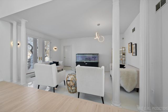 4206 Royal Fox Drive, St. Charles, IL 60174