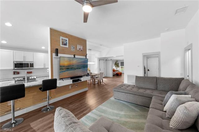 10037 Colonial Country Club BLVD, Fort Myers, FL 33913