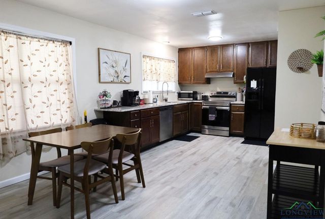 325 Roma, Waskom, TX 75692