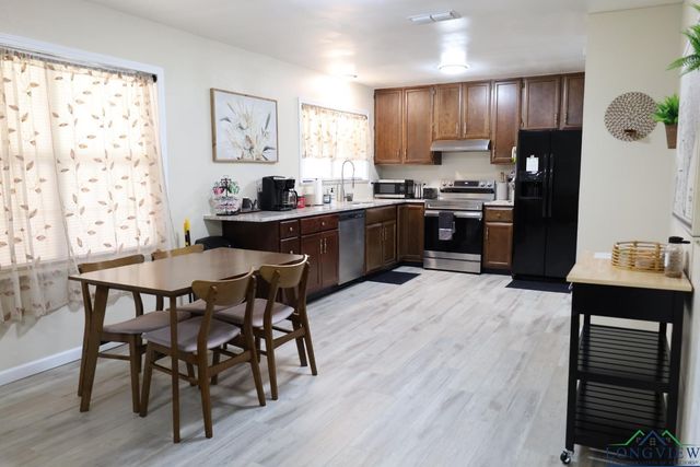 325 Roma, Waskom, TX 75692