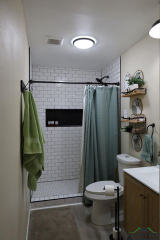 325 Roma, Waskom, TX 75692