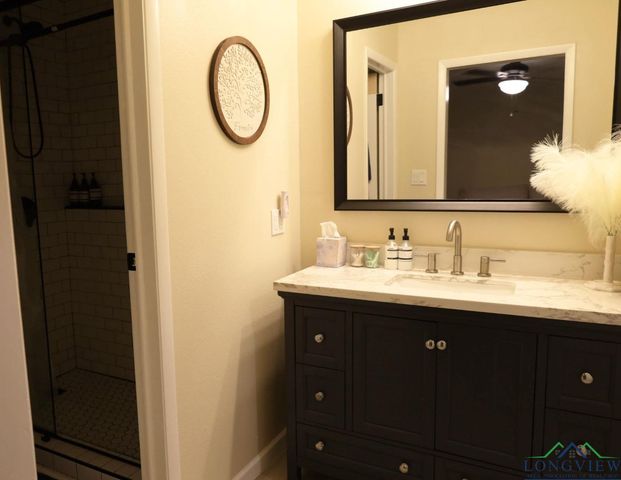 325 Roma, Waskom, TX 75692