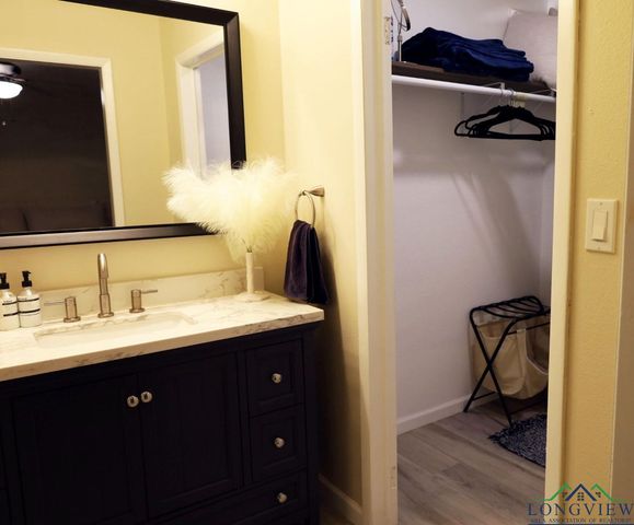 325 Roma, Waskom, TX 75692