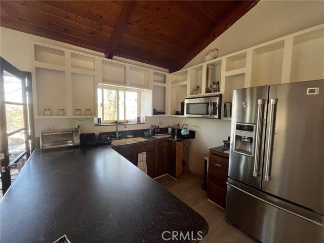 24691 Edelweiss Drive, Crestline, CA 92325