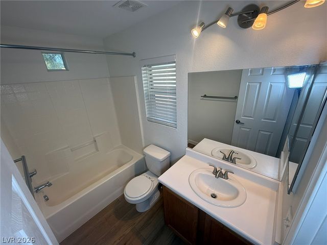 5241 Starter Avenue, Las Vegas, NV 89156