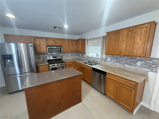 5241 Starter Avenue, Las Vegas, NV 89156