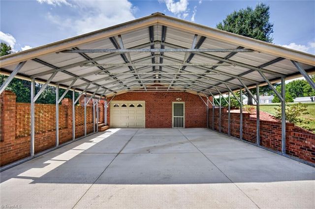1335 Old Mill Farm Road, Lexington, NC 27295