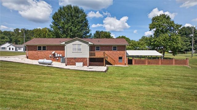 1335 Old Mill Farm Road, Lexington, NC 27295