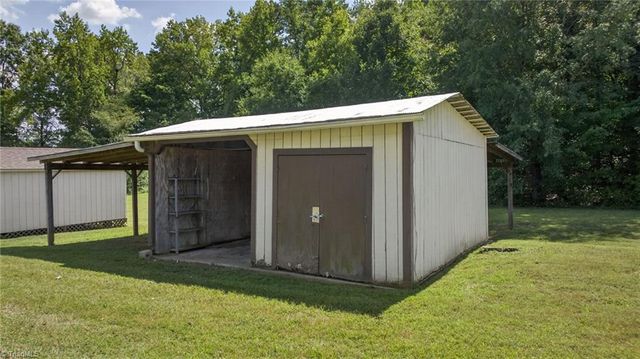 1335 Old Mill Farm Road, Lexington, NC 27295