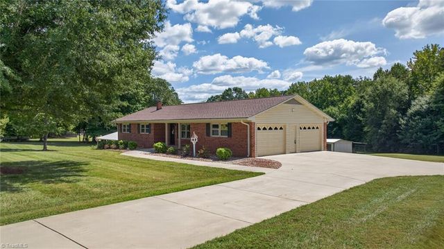 1335 Old Mill Farm Road, Lexington, NC 27295