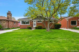 23344 Brookdale Boulevard, Saint Clair Shores, MI 48082