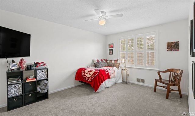 1700 Dauphine, Tuscaloosa, AL 35406