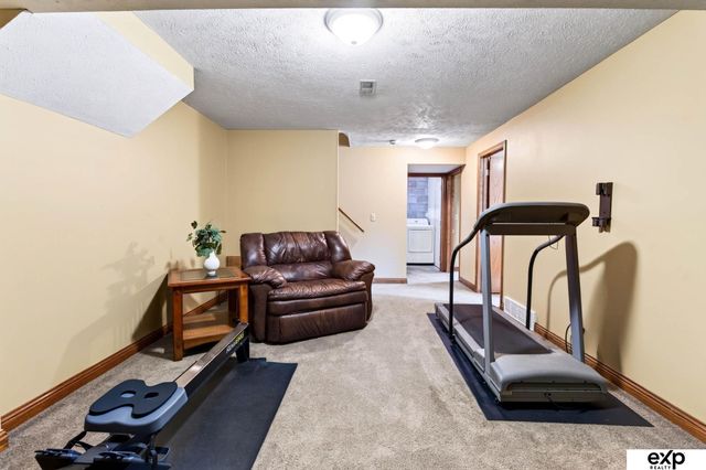 11421 S 44 Street, Bellevue, NE 68123