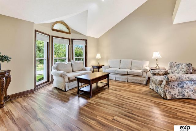 11421 S 44 Street, Bellevue, NE 68123