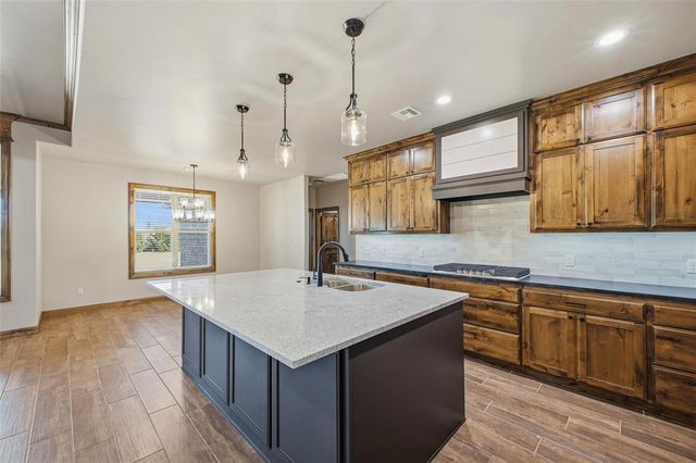 981 County Street 2984, Blanchard, OK 73010