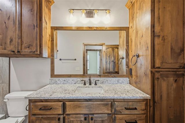 981 County Street 2984, Blanchard, OK 73010