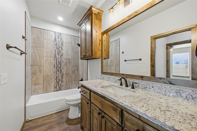 981 County Street 2984, Blanchard, OK 73010