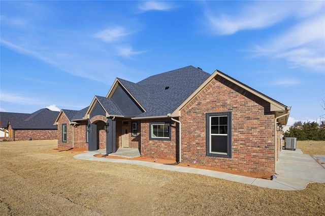 981 County Street 2984, Blanchard, OK 73010