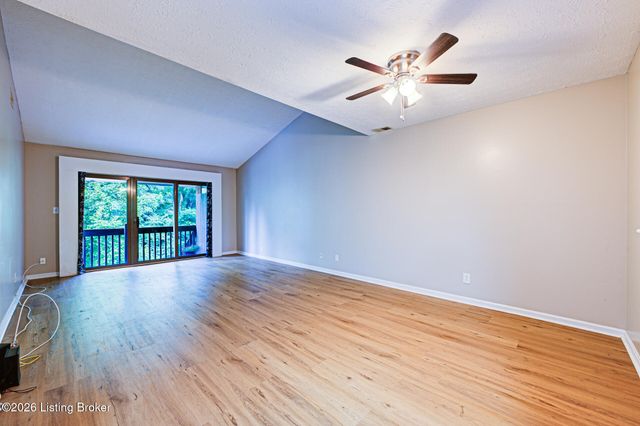 9321 Loch Lea Ln B, Louisville, KY 40291