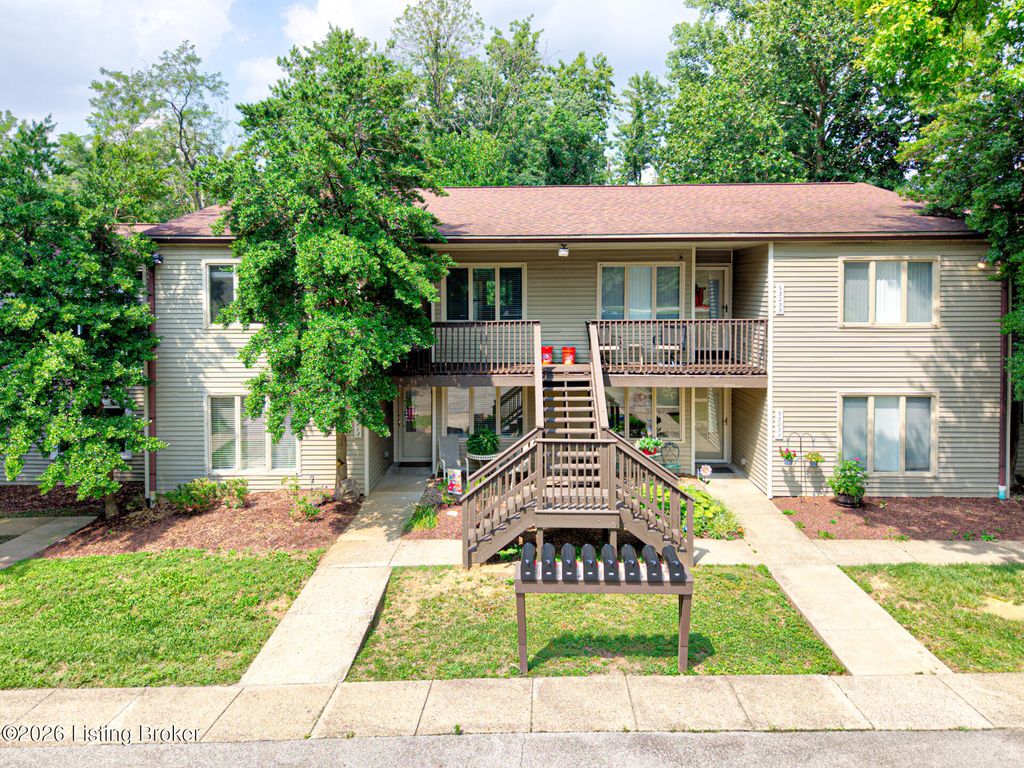 9321 Loch Lea Ln B, Louisville, KY 40291