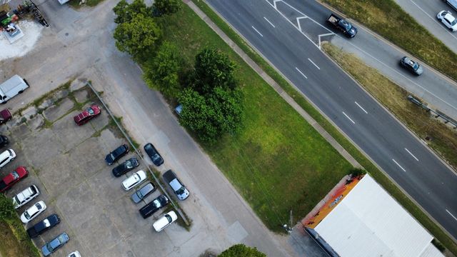 0 North Freeway, Houston, TX 77009