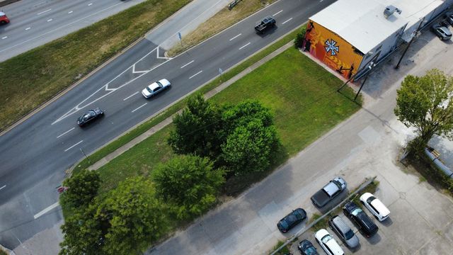 0 North Freeway, Houston, TX 77009